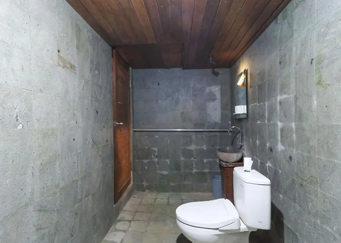 Guest house Waterside Nusa Penida 3*